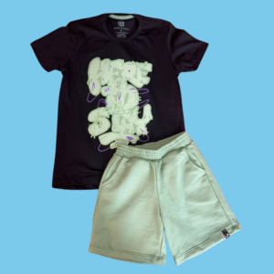 Conjunto Descolado - Blusa Preta e Bermuda Verde Oliva