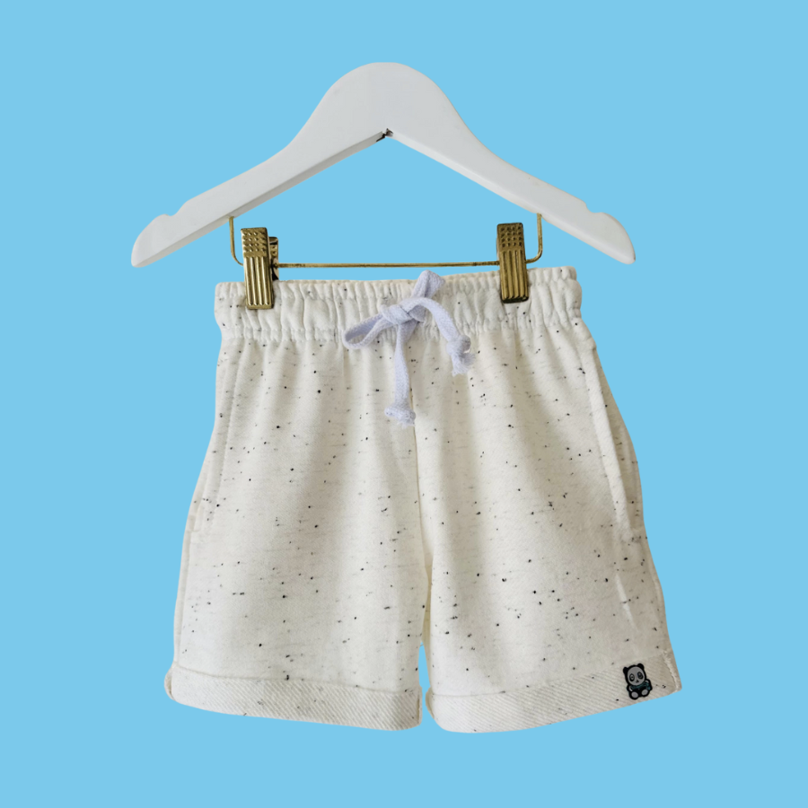 Bermuda Moletom com Bolso - Branca com pontos pretos